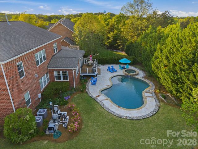 2604 Mchanna Point, Tega Cay, SC 29708