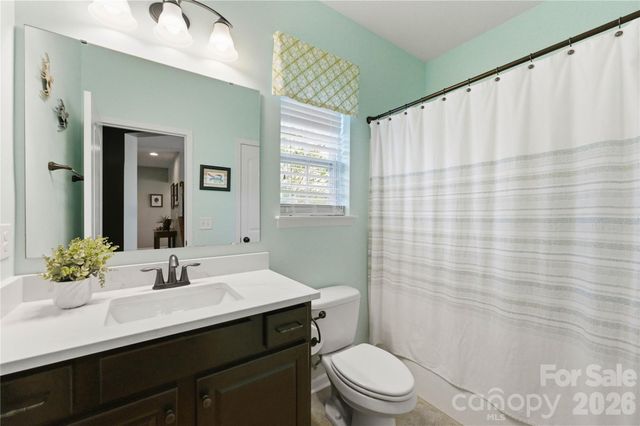 2604 Mchanna Point, Tega Cay, SC 29708