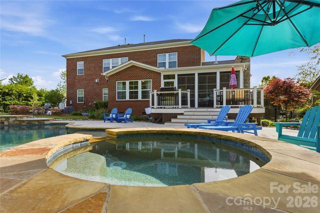 2604 Mchanna Point, Tega Cay, SC 29708