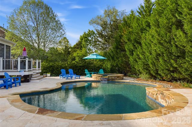 2604 Mchanna Point, Tega Cay, SC 29708