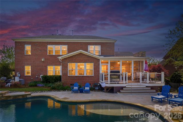 2604 Mchanna Point, Tega Cay, SC 29708