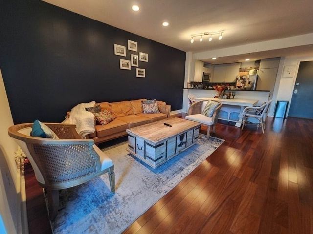 533 Cambridge St 105, Boston, MA 02134