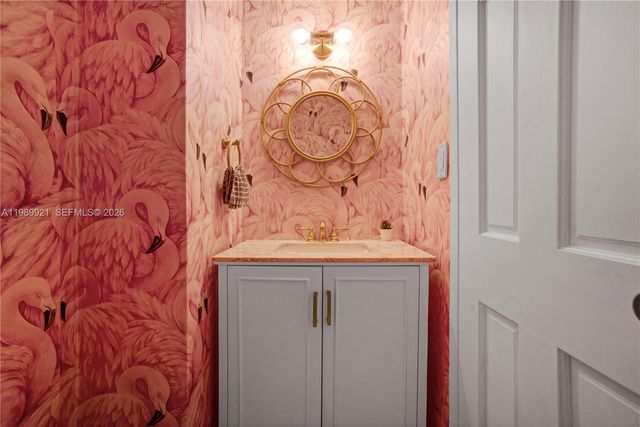 2899 Collins Ave 847, Miami Beach, FL 33140