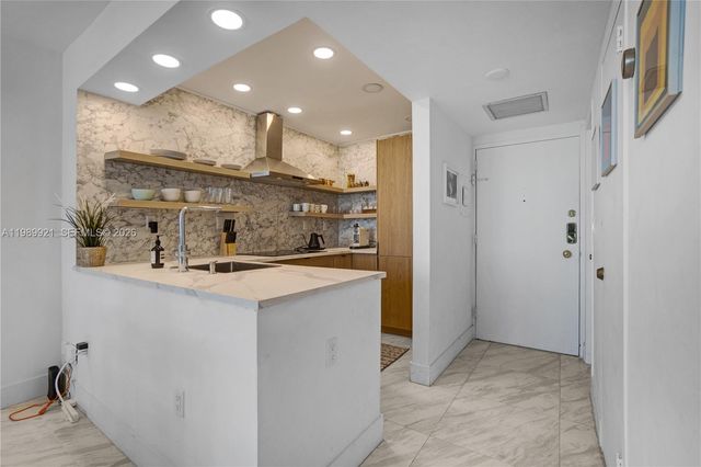 2899 Collins Ave 847, Miami Beach, FL 33140