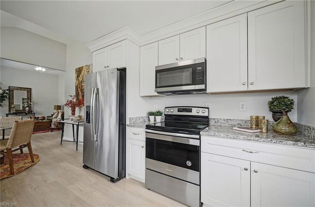7017 Doummar DR, Norfolk, VA 23518