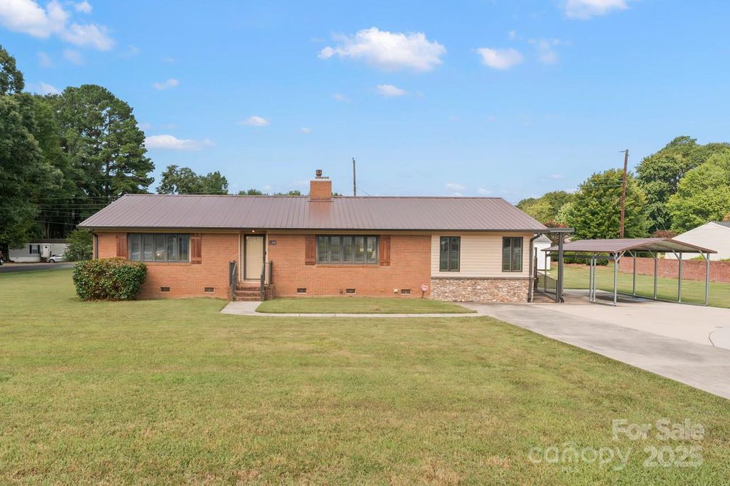 128 Killian Farm Road, Stanley, NC 28164
