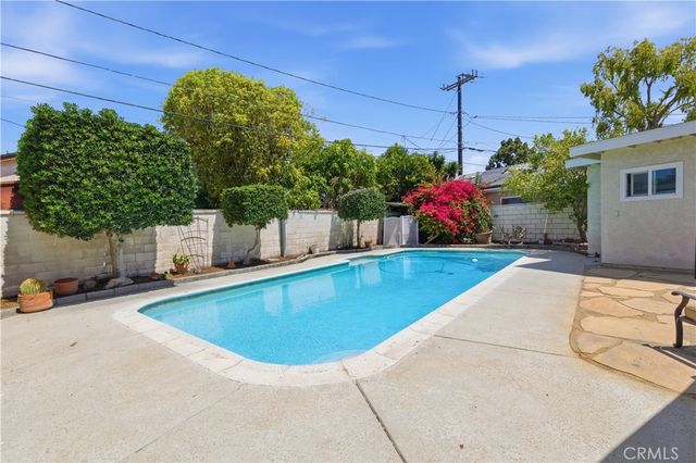 6727 E Pageantry St, Long Beach, CA 90808