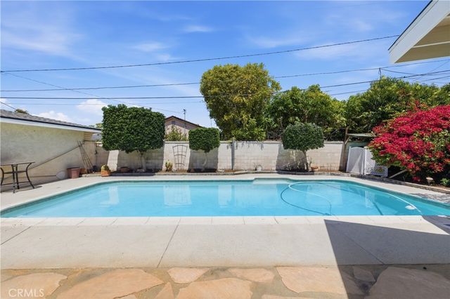 6727 E Pageantry St, Long Beach, CA 90808