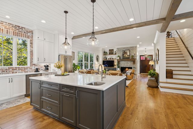 1023 Benelli Park Ct, Franklin, TN 37064