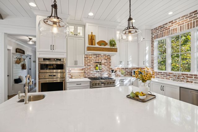 1023 Benelli Park Ct, Franklin, TN 37064