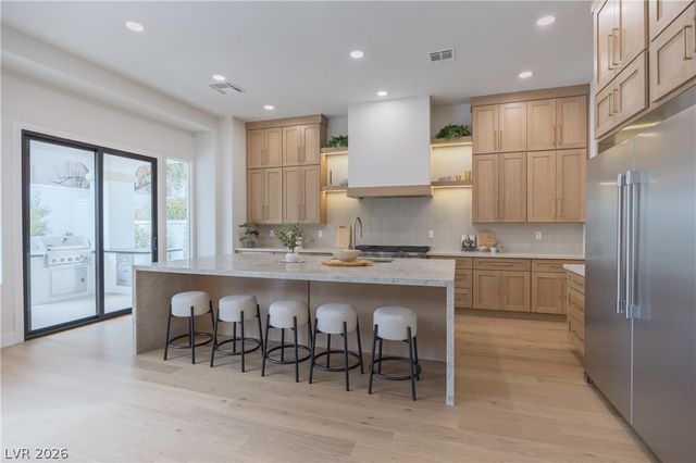 305 Prince Charming Court, Las Vegas, NV 89145