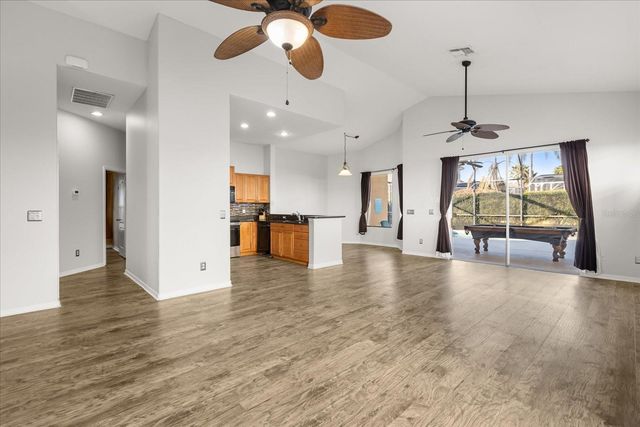 957 TUSCAN HILLS BOULEVARD, Davenport, FL 33897