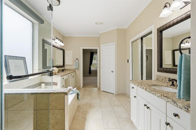 2107 Starlite Field Drive, Sugar Land, TX 77479