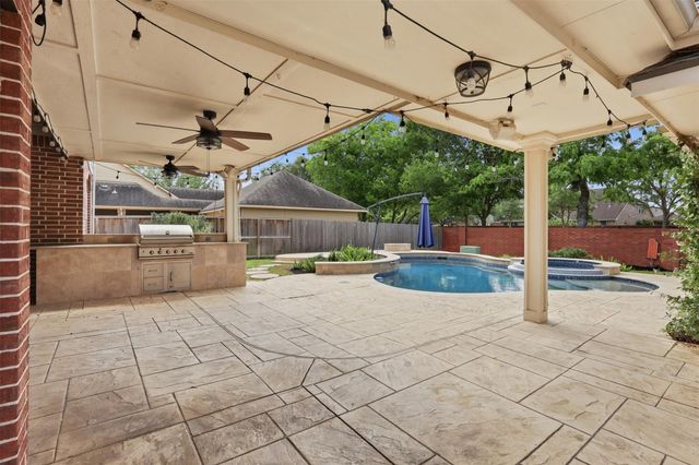 2107 Starlite Field Drive, Sugar Land, TX 77479