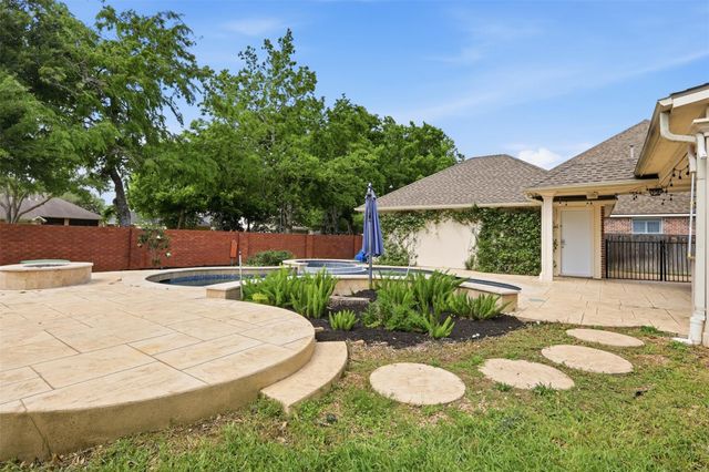 2107 Starlite Field Drive, Sugar Land, TX 77479