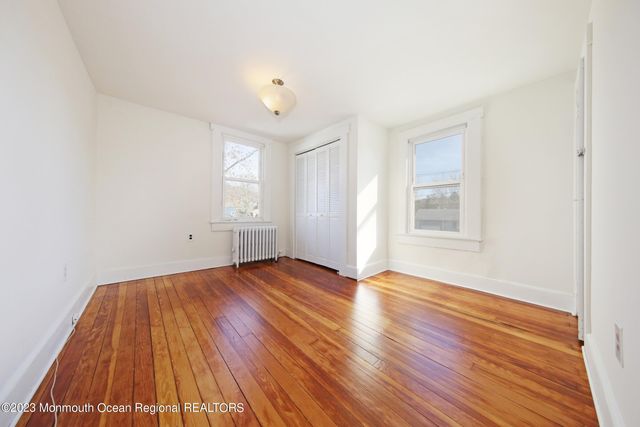 88 Memorial Parkway, Atlantic Highlands, NJ 07716