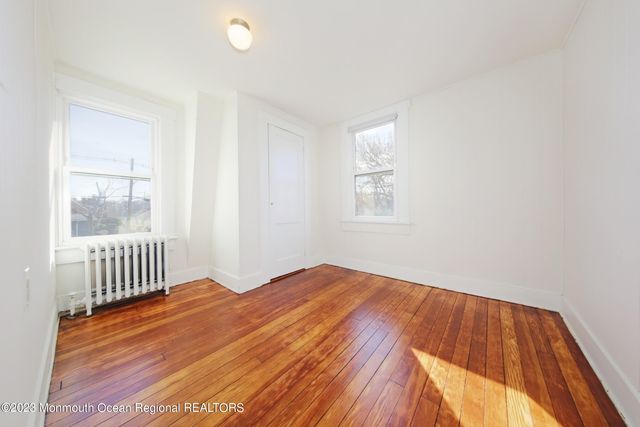 88 Memorial Parkway, Atlantic Highlands, NJ 07716