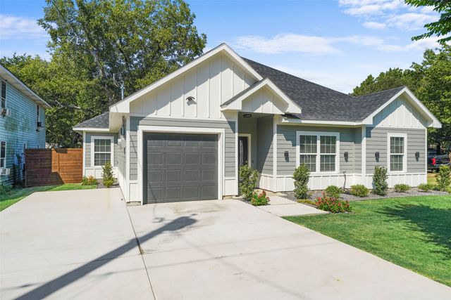 300 S 5th Street, Crandall, TX 75114
