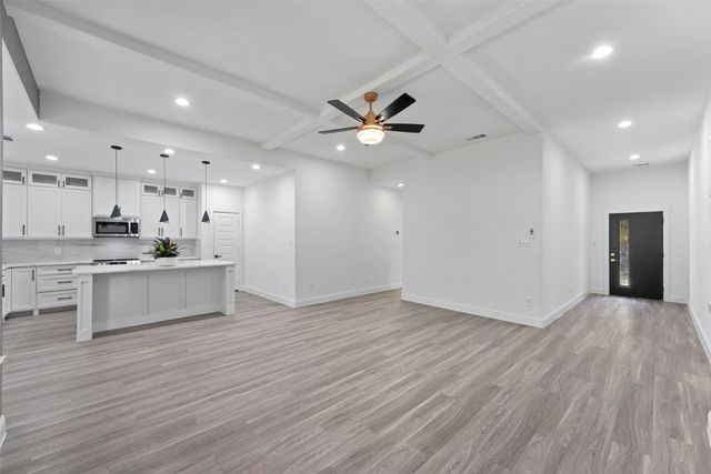 300 S 5th Street, Crandall, TX 75114