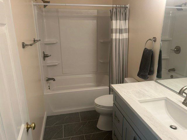 28 Farragut Street 2nd Fl., Lowell, MA 01854