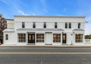 1431 Old Northern Boulevard 5, Roslyn, NY 11576