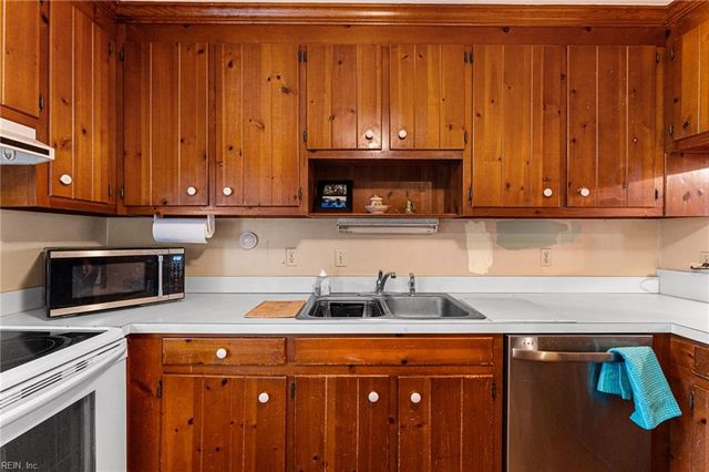 3795 Cedar Bush RD, Hayes, VA 23072