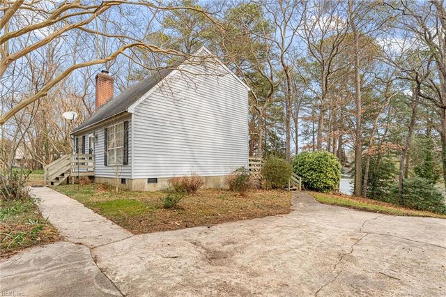 3795 Cedar Bush RD, Hayes, VA 23072