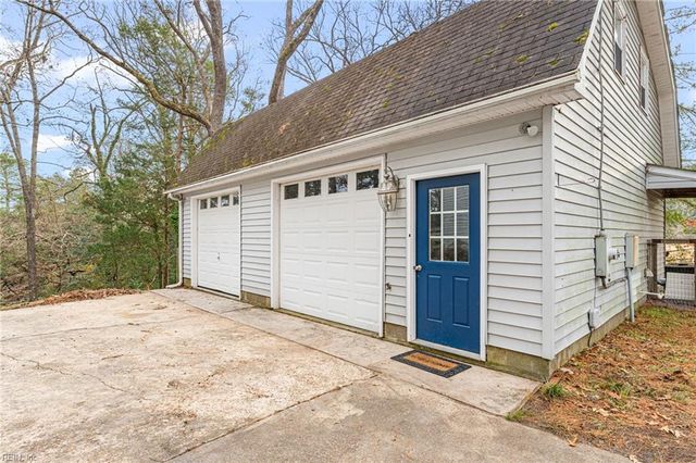 3795 Cedar Bush RD, Hayes, VA 23072