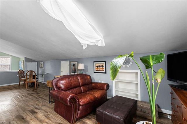 3795 Cedar Bush RD, Hayes, VA 23072