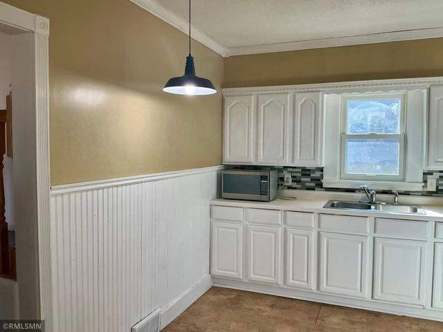 704 Mulberry Street W, Stillwater, MN 55082