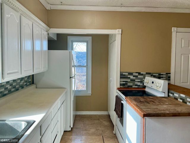 704 Mulberry Street W, Stillwater, MN 55082