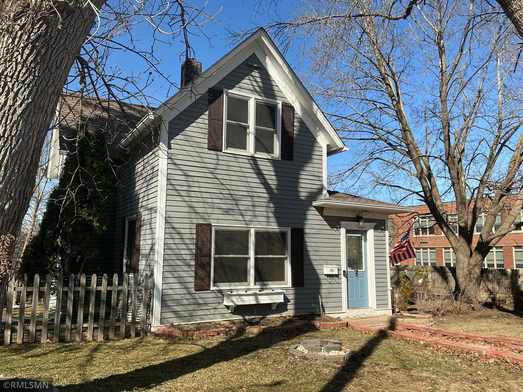 704 Mulberry Street W, Stillwater, MN 55082