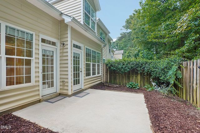 807 Swan Neck Lane, Raleigh, NC 27615