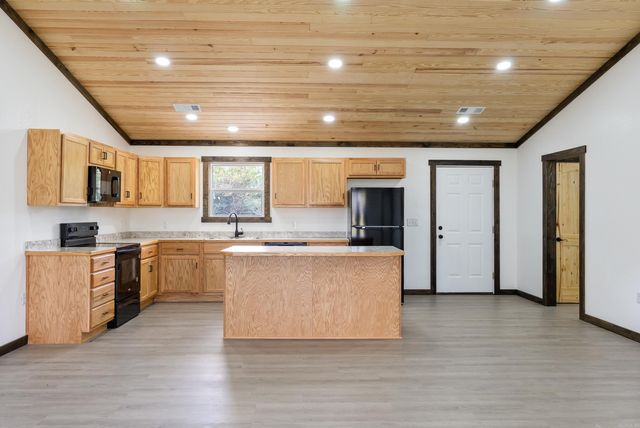 642 School Road, Rose Bud, AR 72137