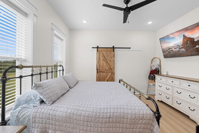 1371 Private Road 2051, Giddings, TX 78942