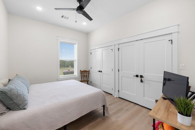 1371 Private Road 2051, Giddings, TX 78942