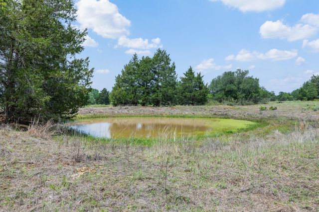 1371 Private Road 2051, Giddings, TX 78942