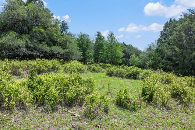 1371 Private Road 2051, Giddings, TX 78942