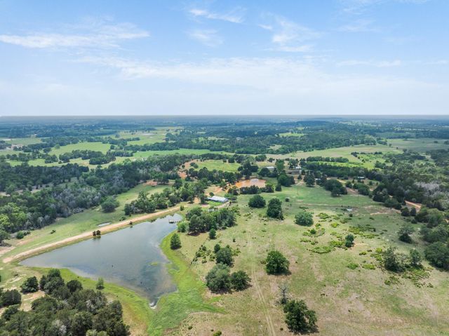 1371 Private Road 2051, Giddings, TX 78942