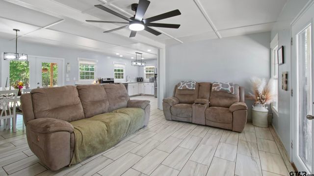 2792 Fm 49, Mineola, TX 75773