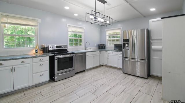 2792 Fm 49, Mineola, TX 75773