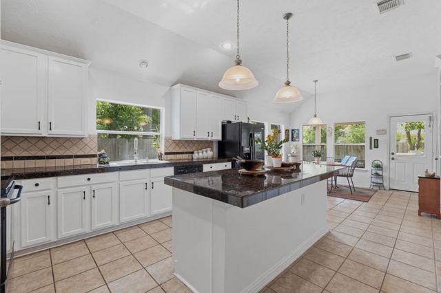 2 Camborn Place, The Woodlands, TX 77384