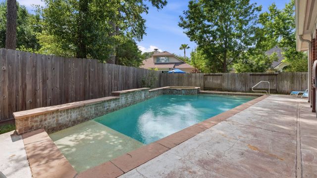 2 Camborn Place, The Woodlands, TX 77384