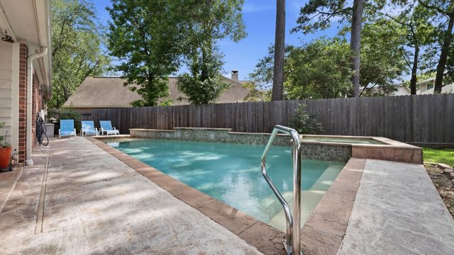 2 Camborn Place, The Woodlands, TX 77384