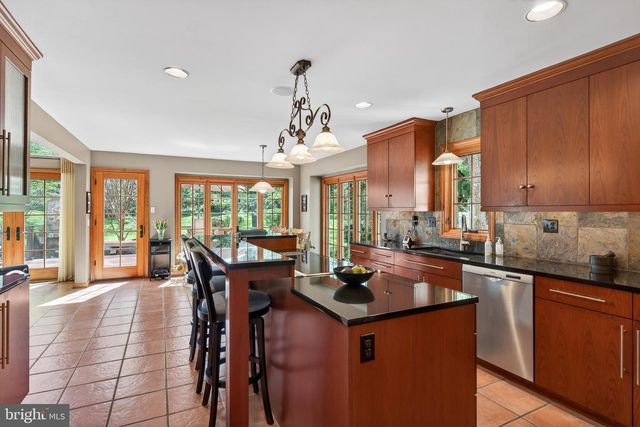 1675 WATERGLEN DR, West Chester, PA 19382