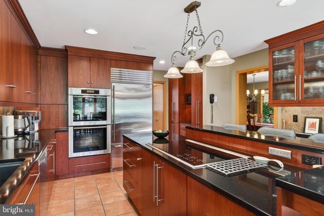 1675 WATERGLEN DR, West Chester, PA 19382