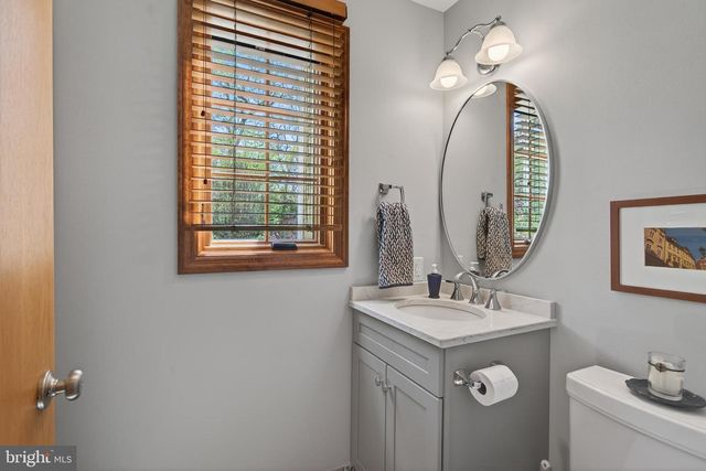 1675 WATERGLEN DR, West Chester, PA 19382