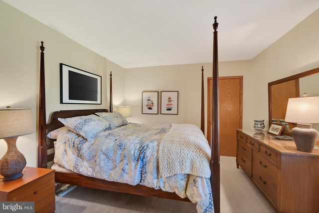 1675 WATERGLEN DR, West Chester, PA 19382