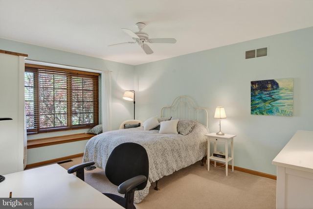 1675 WATERGLEN DR, West Chester, PA 19382