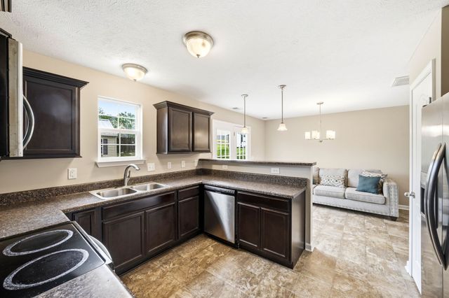 1103 Harmony Ln, La Vergne, TN 37086
